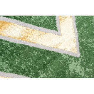 Zelena preproga z modernim vzorcem