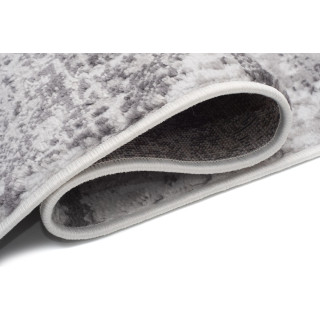 Moderna svetlo siva preproga z vzorcem