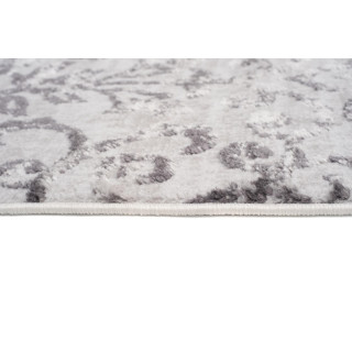 Svetlo siva preproga z vzorcem