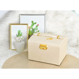 Škatla/kovček za nakit v bež barvi