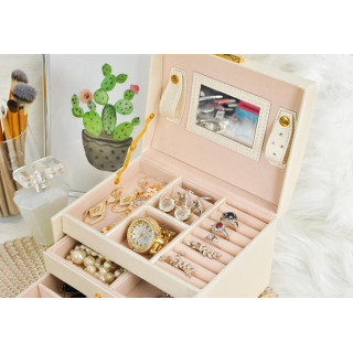 Škatla/kovček za nakit v bež barvi