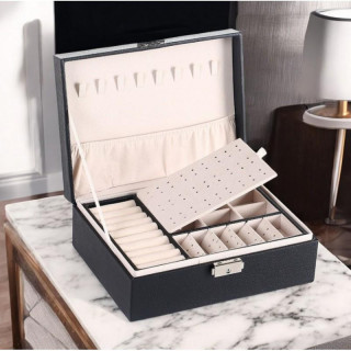 Elegantna črna škatlica/kovček za nakit