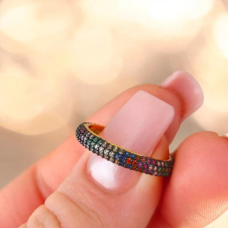 Pozlačen ženski prstan z barvnimi cirkoni