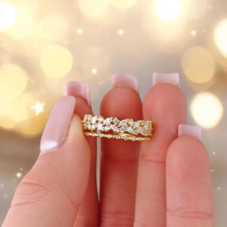 Zlat nastavljiv prstan s cirkoni