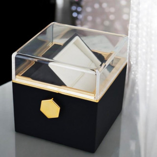 Črna vrtljiva škatla za nakit za Valentinovo