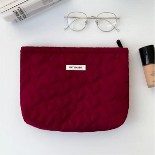 Bordo prešita kozmetična torbica