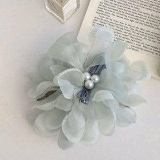 Modra sponka za lase zadaj