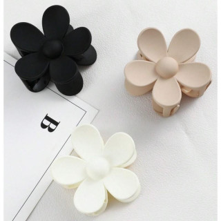 Bela sponka za lase v obliki rože