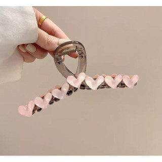 Sponka za lase z roza srčki