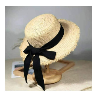 Ženski slamnik s črno pentljo