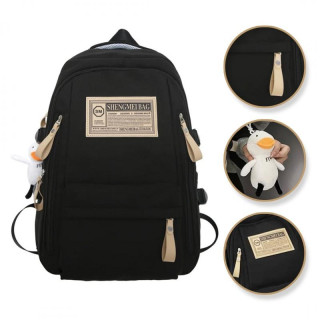 Črn šolski nahrbtnik z obeskom