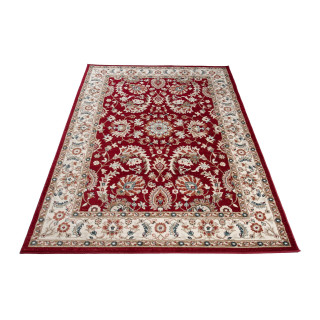 Rdeča preproga z vintage vzorcem