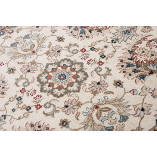 Bela preproga z vintage vzorcem