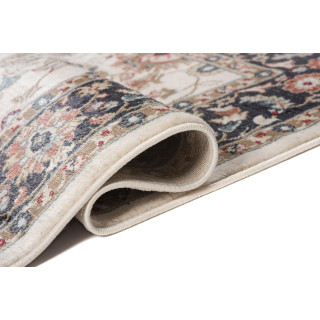 Bela preproga z vintage vzorcem