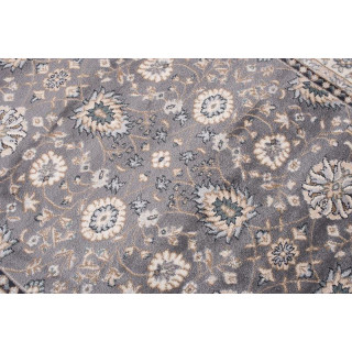 Preproga s sivim vzorcem