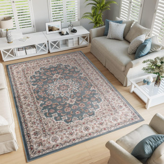 Tradicionalna vzorčasta preproga v modri barvi