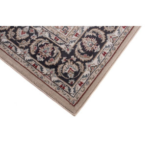 Vzorčasta tradicionalna preproga v svetlo bež barvi