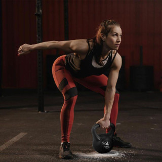 Črna utež za kettlebell - 4 kg