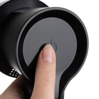 Brezžični odstranjevalec vlaken v črni barvi