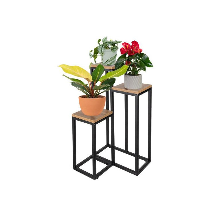 Tristopenjsko stojalo za rože