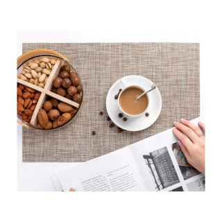 Pravokotna bež podloga za mizo