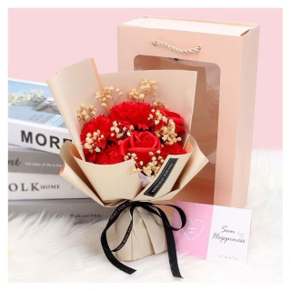 Šopek rdečih milnih rož v škatli