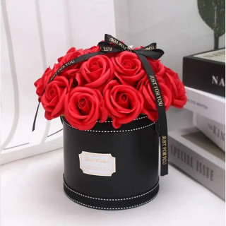 Škatla za rože iz rdečega mila