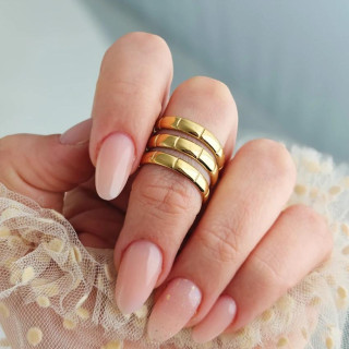 Pozlačen spiralni ženski prstan