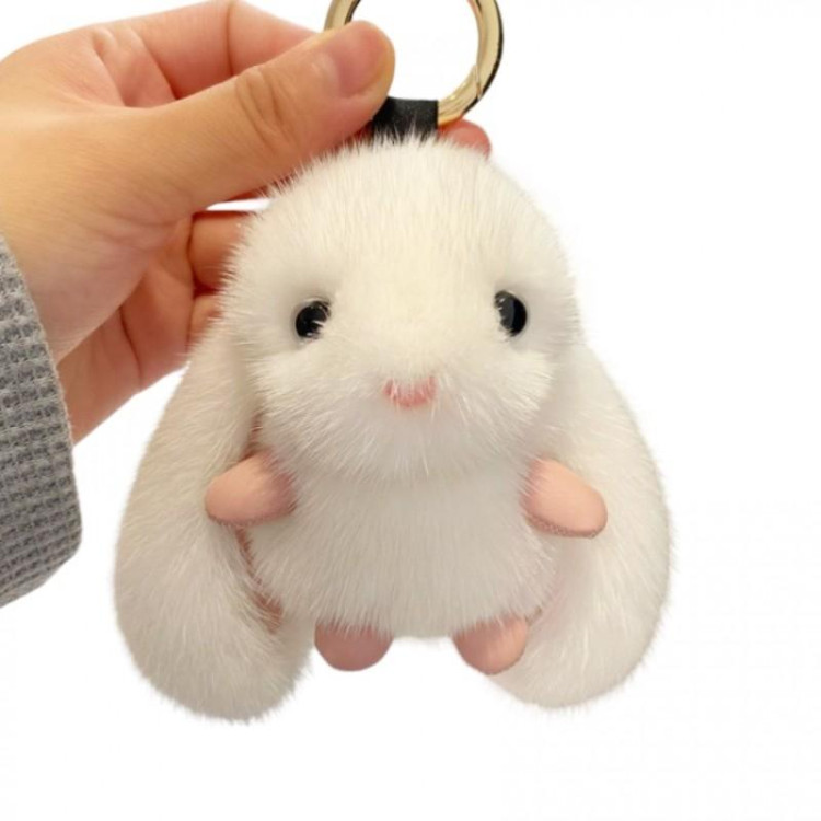 Obesek za ključe s kosmatim belim zajčkom
