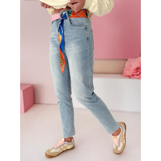 Svetlo modre ženske kavbojke mom fit UY2470