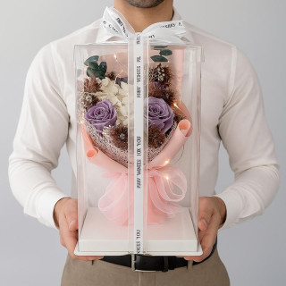 Šopek milnih rož v škatli z LED osvetlitvijo