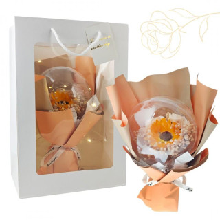 Šopek milnih rož s kroglico v škatli