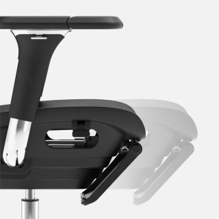 Ergonomski črni stol Mark Adler EXPERT 9.8 BLACK