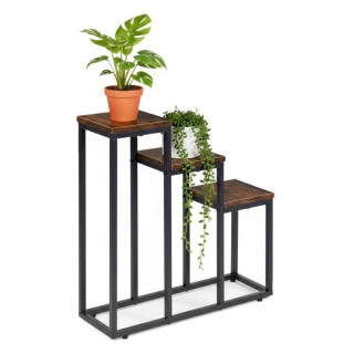 Tristopenjsko stojalo za rože v mansardi