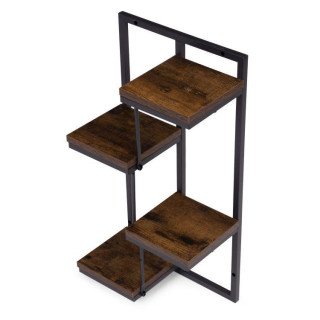 Štiristopna polica v podstrešju