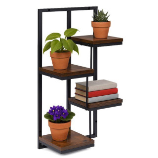 Štiristopna polica v podstrešju