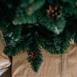 Gosta božična borova jelka s storži - 180 cm