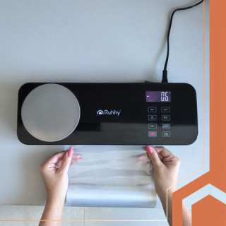 Stroj za varjenje folije z lestvico