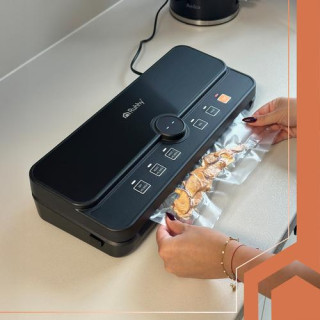 Vakuumski aparat za pakiranje hrane