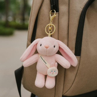 Obesek s plišastim roza zajčkom