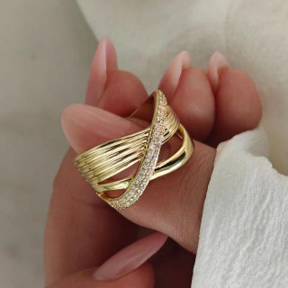 Izrazit pozlačen prstan s cirkoni