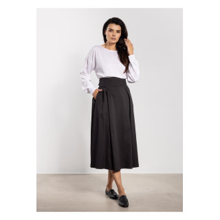 Elegantno črno krilo z zavezovanjem na hrbtu