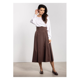 Rjavo žensko krilo z zavezami na hrbtu