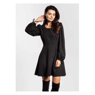 Črna mini obleka z raztegnjenim pasom