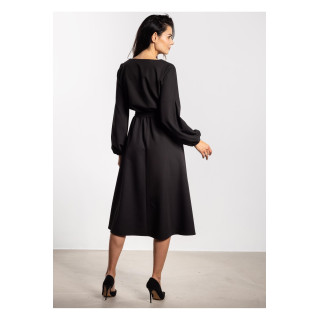 Črna ohlapna midi obleka s pasom