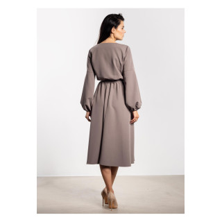 Ohlapna bež midi obleka s pasom