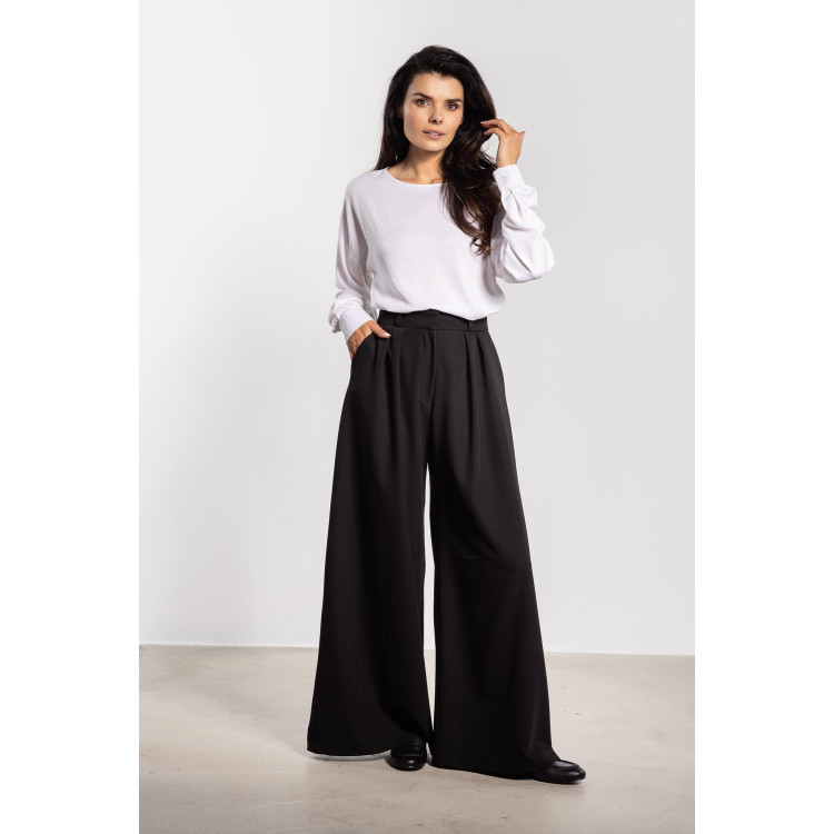 Ženske široke hlače v črni barvi