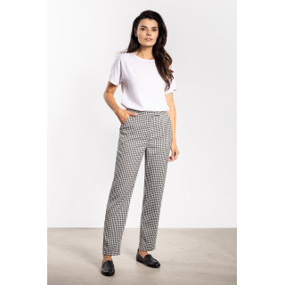 Črno-bele cigaretne hlače s karirastim vzorcem