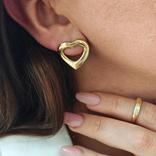 Ženski pozlačeni uhani v obliki srca