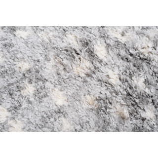 Kosmata preproga z resicami v sivi barvi